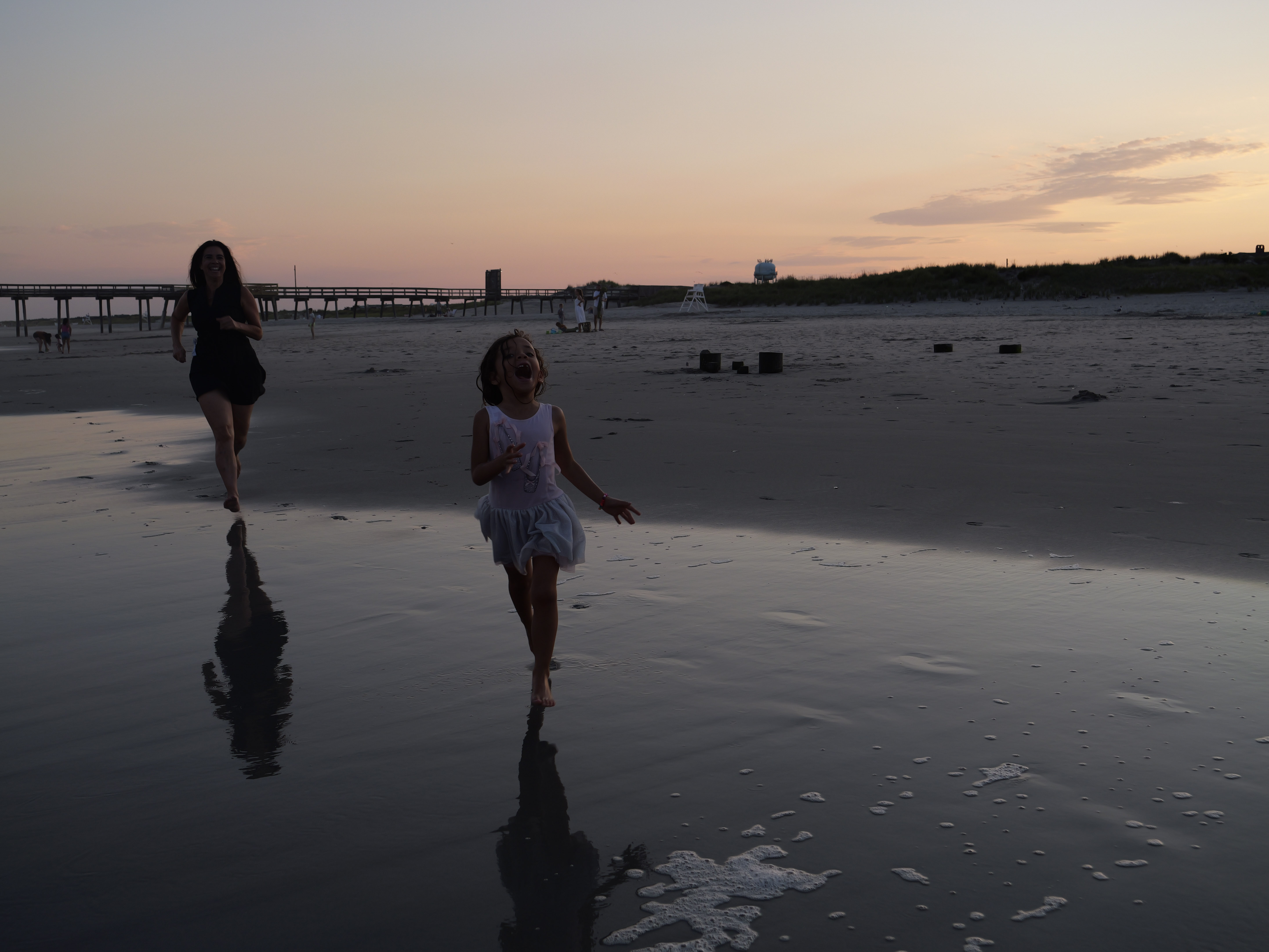 Devin Alexander with her daughter at the beach